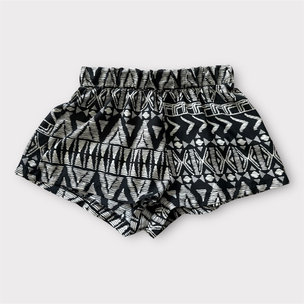 Black & white Papaya tribal print shorts